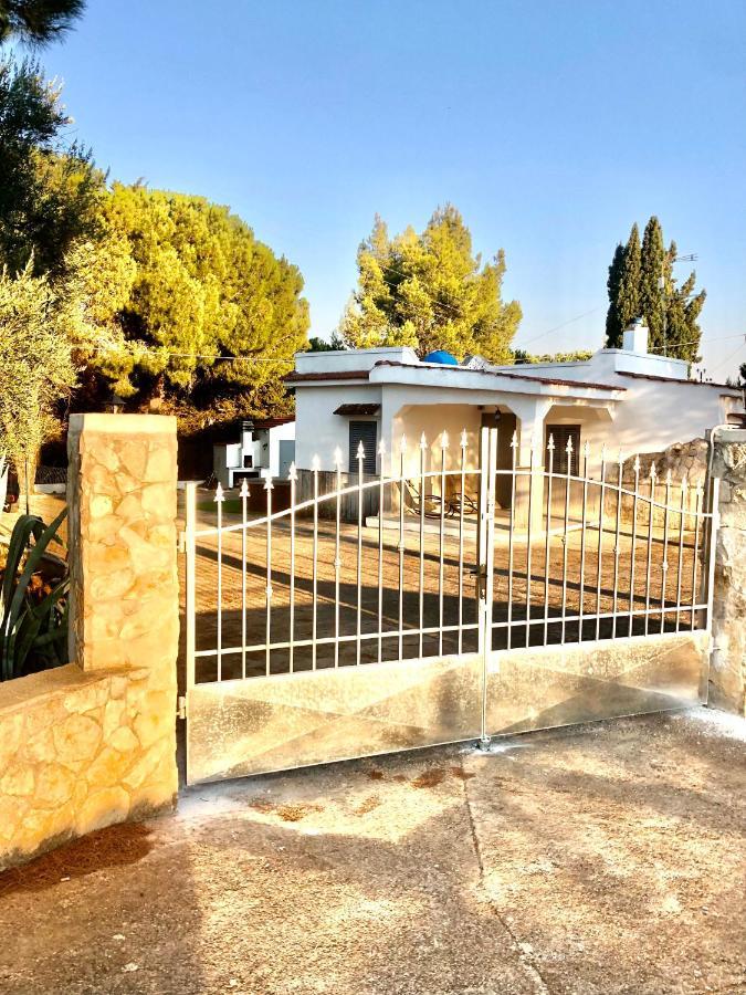 Villa Naomi Ostuni Bagian luar foto